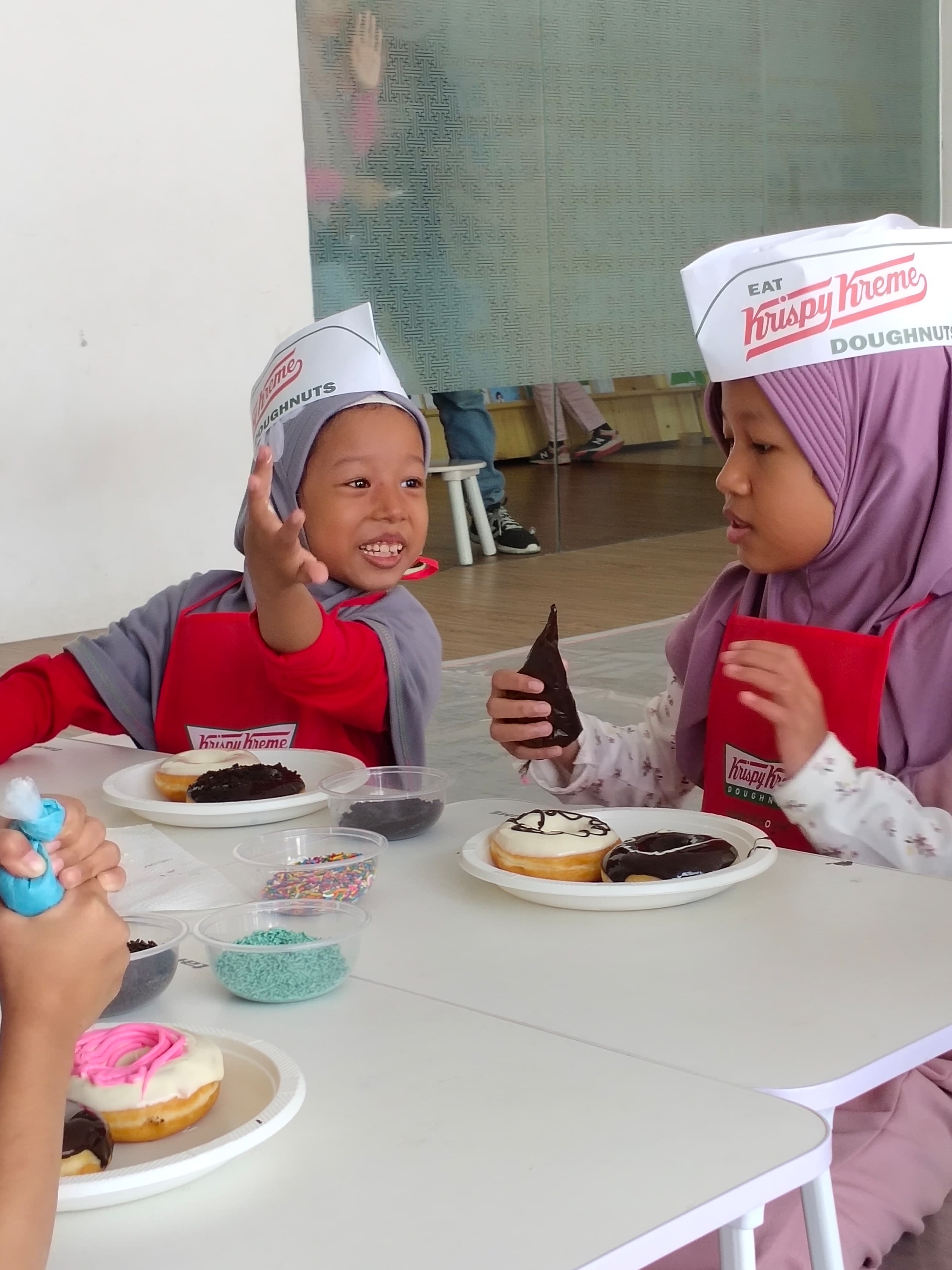 Donut Decorating By Krispy Kreme